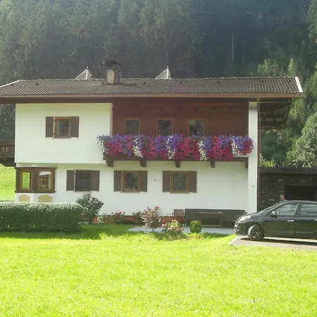Landhaus Theresia * Fuegen